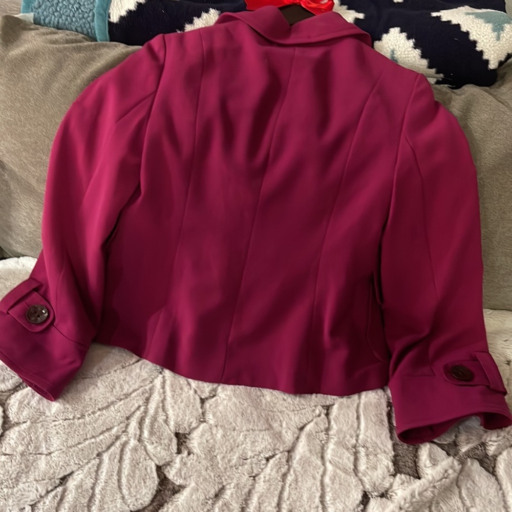 Size 4 jacket - Picture 6 of 6